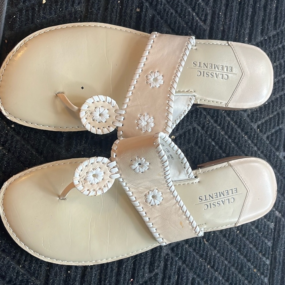 Classic elements women’s flip flop size 11
